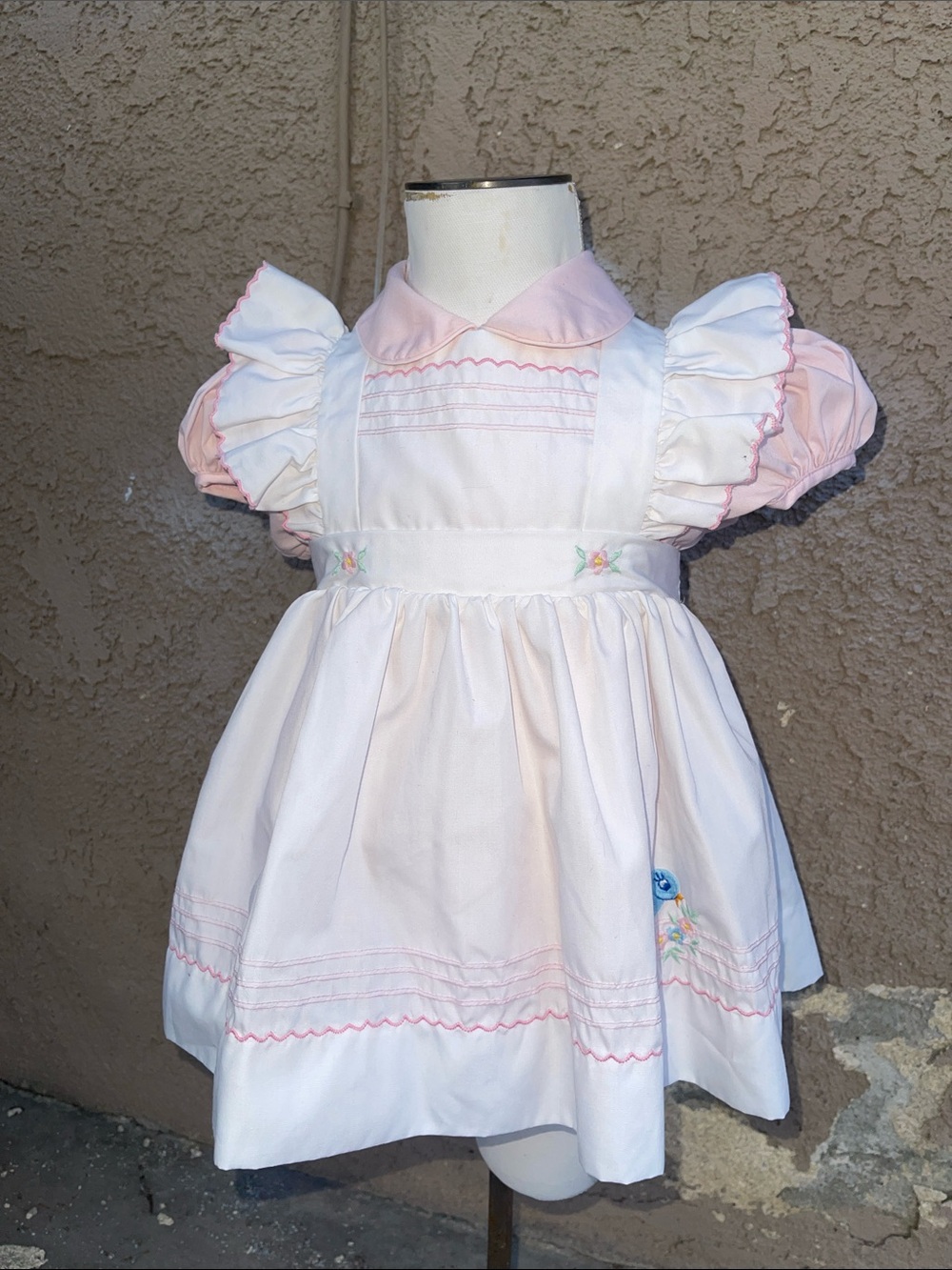 Vintage Baby Dress Pinafore Sweet Pink & White Embroidered Bird Sz 12M